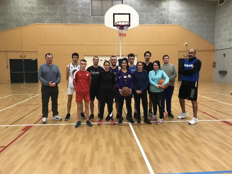 Usine sales club basket